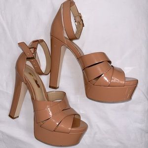 BCGB Nude Platform Heel